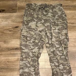 Camo American Eagles XL Womens Joggers